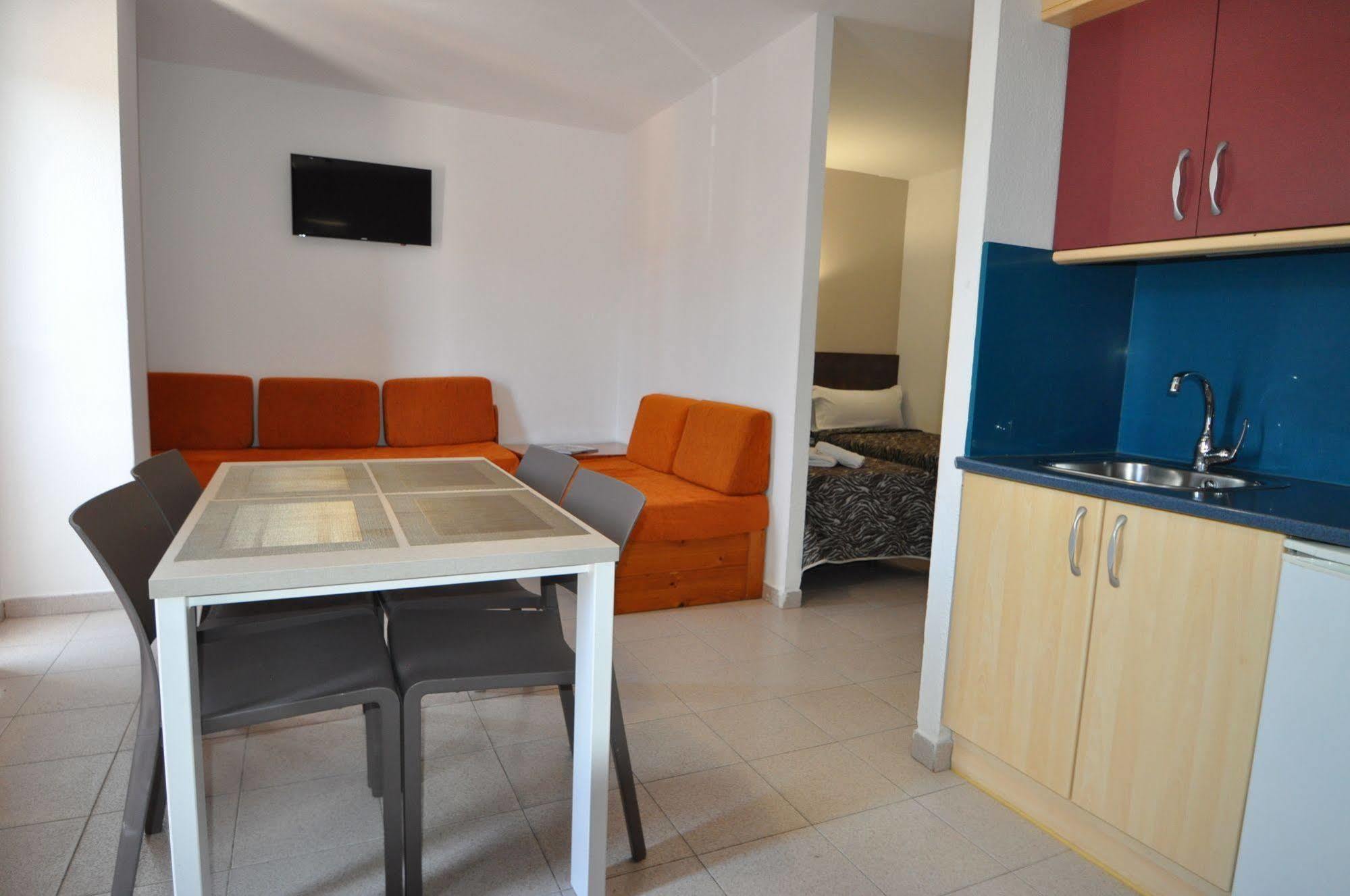 Safari Aparthotel Calella