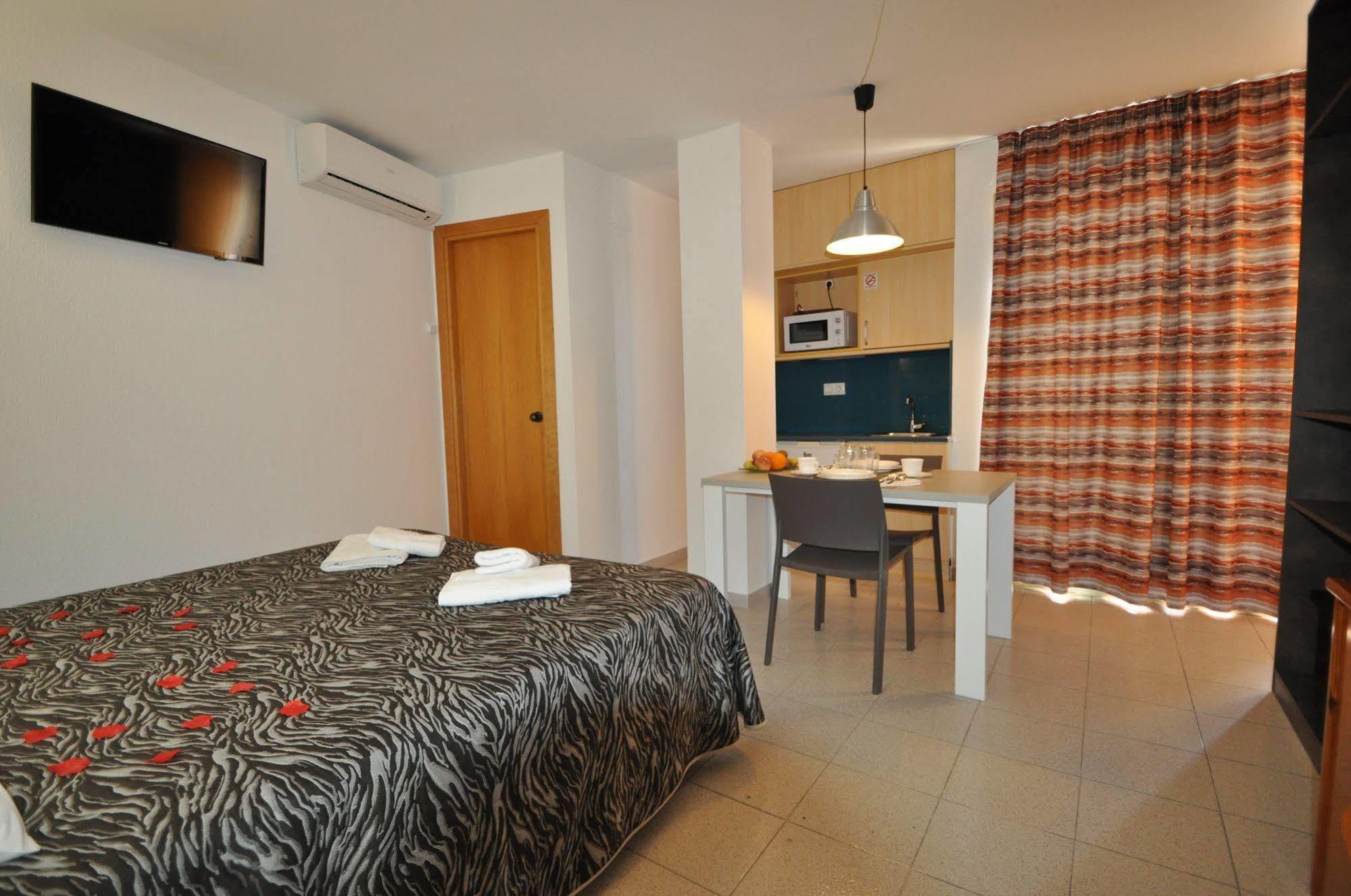 Safari Aparthotel